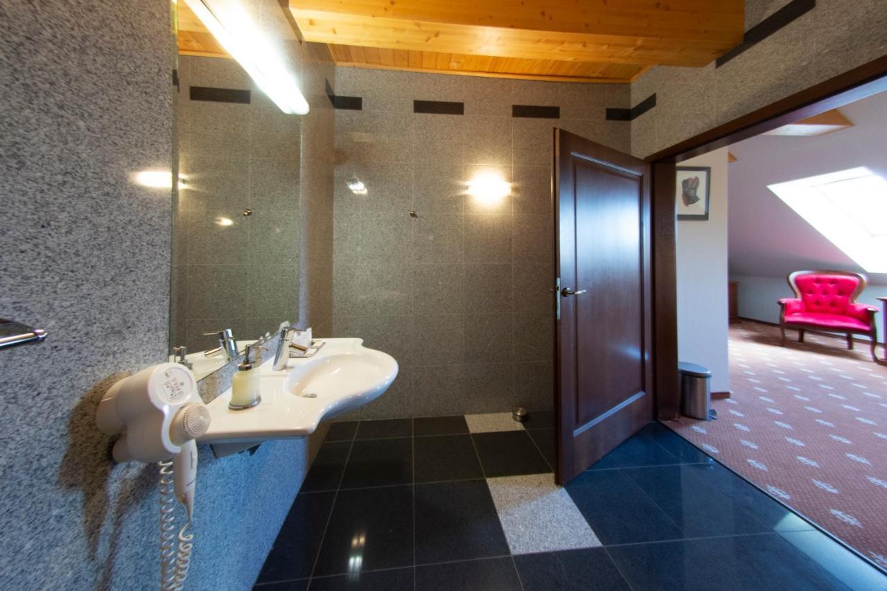 Hotel Hradna Brana Pozsony Kültér fotó