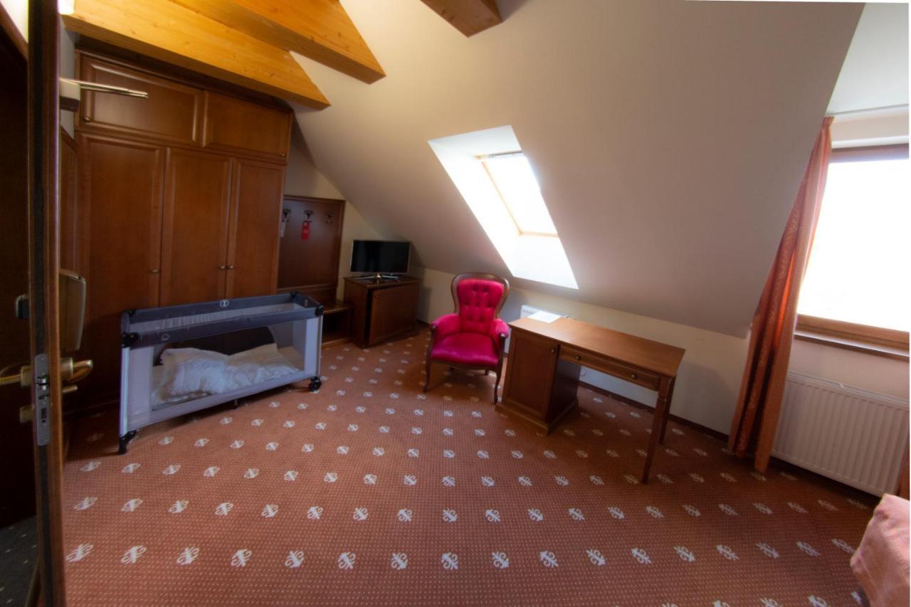 Hotel Hradna Brana Pozsony Kültér fotó