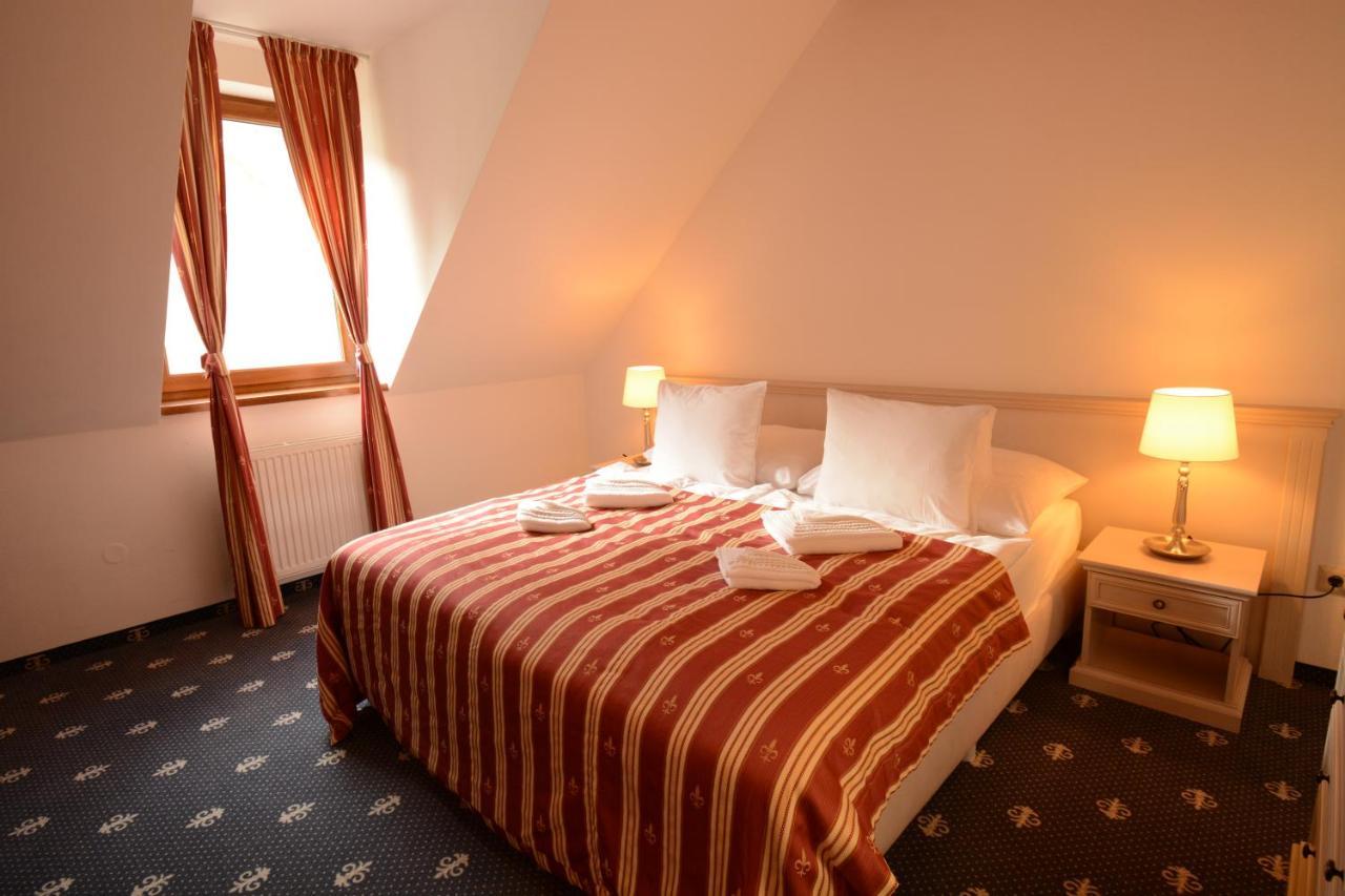 Hotel Hradna Brana Pozsony Kültér fotó