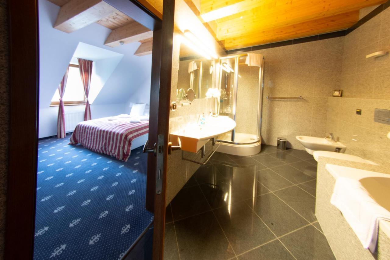 Hotel Hradna Brana Pozsony Kültér fotó