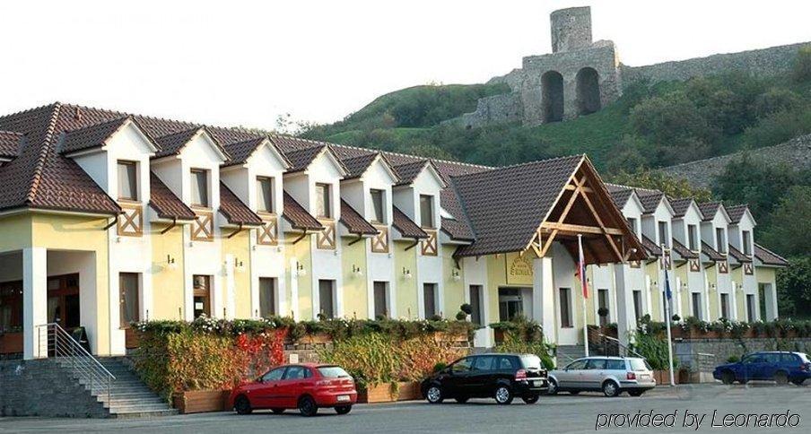 Hotel Hradna Brana Pozsony Kültér fotó